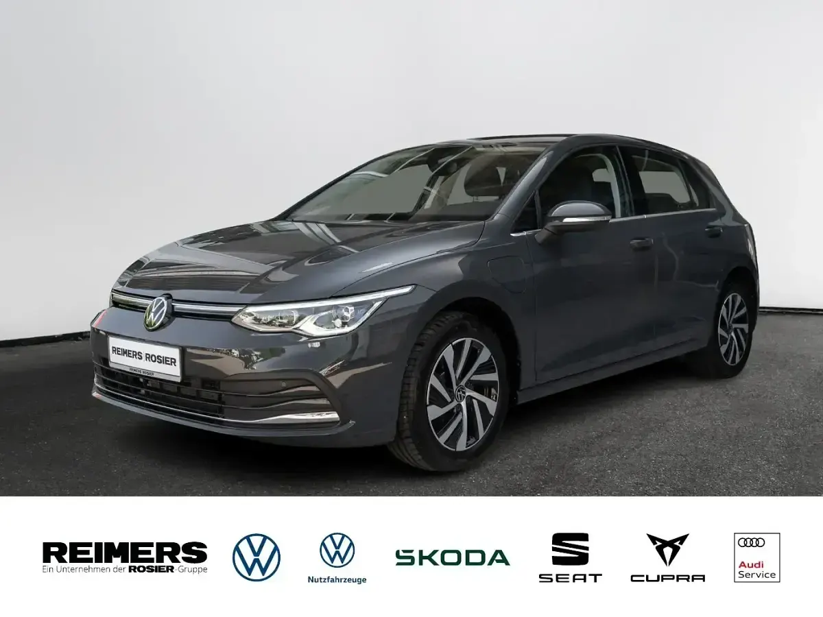 Gebraucht VW Golf VIII Sportline 204 PS (150 kW) 2022 Limousine