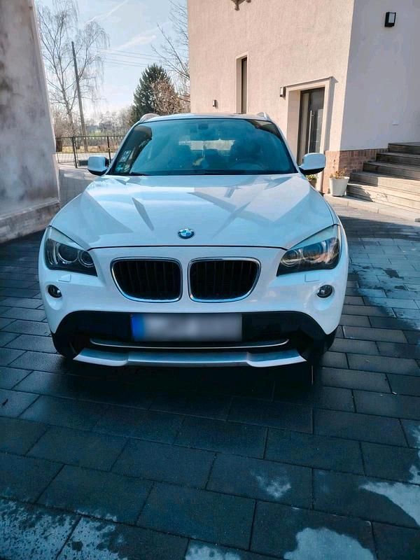 Gebraucht BMW X1 143 PS (105 kW) 2011 Weiß SUV