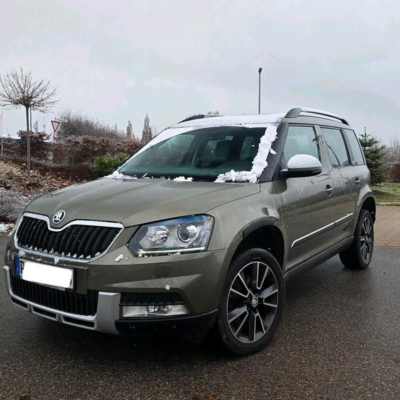 Grün Gebraucht 2015 Skoda Yeti Adventure SUV | 13.500 € (Etwas zu teuer) - Bild 1/4