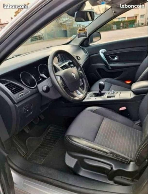 Gebraucht Renault Latitude 140 PS (102 kW) 2011 Limousine