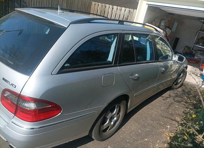 Gebraucht Mercedes E320 224 PS (164 kW) 2007 Silber Kombi