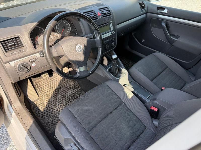 Gebraucht VW Golf V 102 PS (75 kW) 2007 Silber Limousine