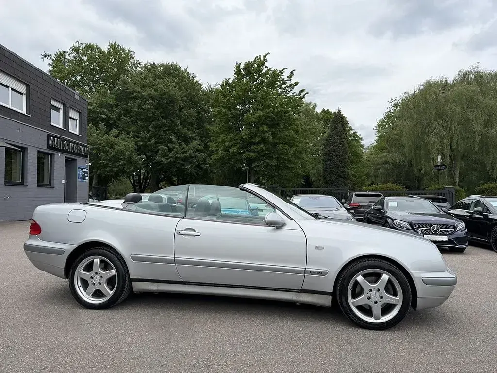 Gebraucht Mercedes CLK320 Elegance 218 PS (160 kW) 1999 Silber Cabrio