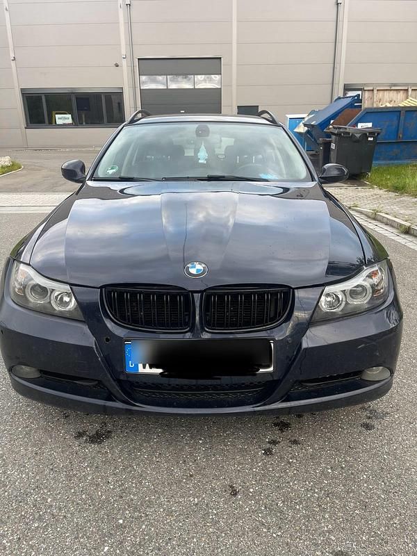 Blau Gebraucht 2009 BMW 320 Kombi | 2.900 € (Superpreis) - Bild 1/4
