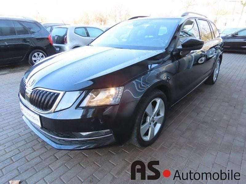 Gebraucht Skoda Octavia Style 150 PS (110 kW) 2020 Schwarzmagic perleffekt Kombi