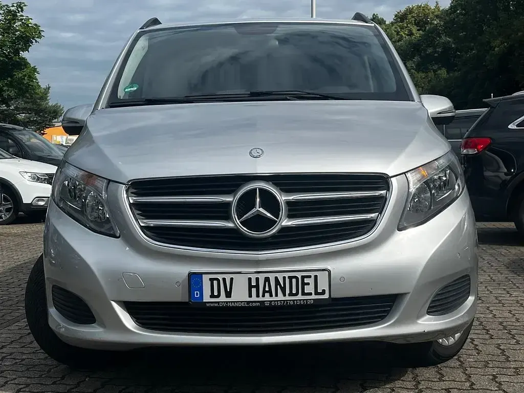 Gebraucht Mercedes V250 190 PS (139 kW) 2017 Silber Van / Kleinbus