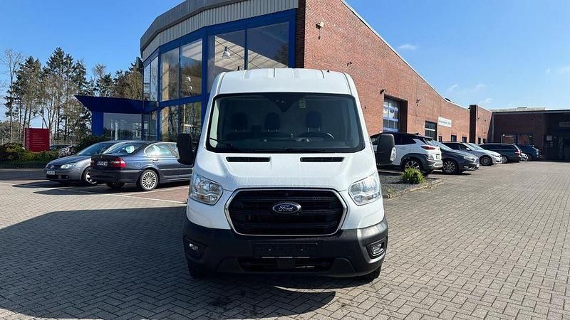 Usado Ford Transit Trend 131 HP (96 kW) 2022 Branco Monovolume