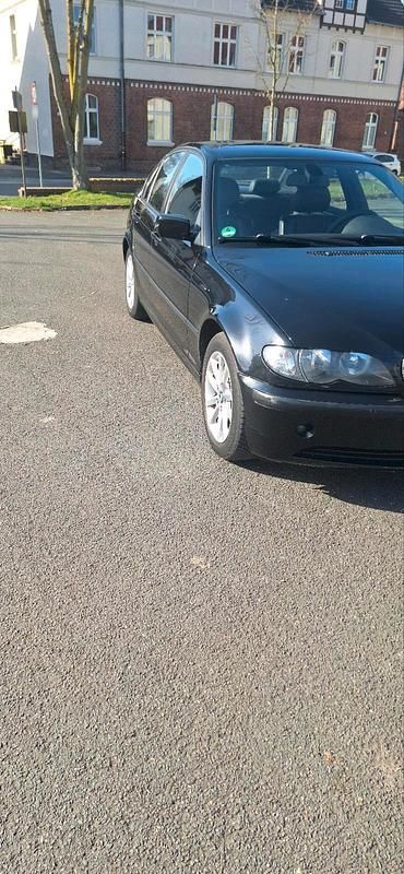 Second-hand BMW 316 2003 Negru Berlinǎ