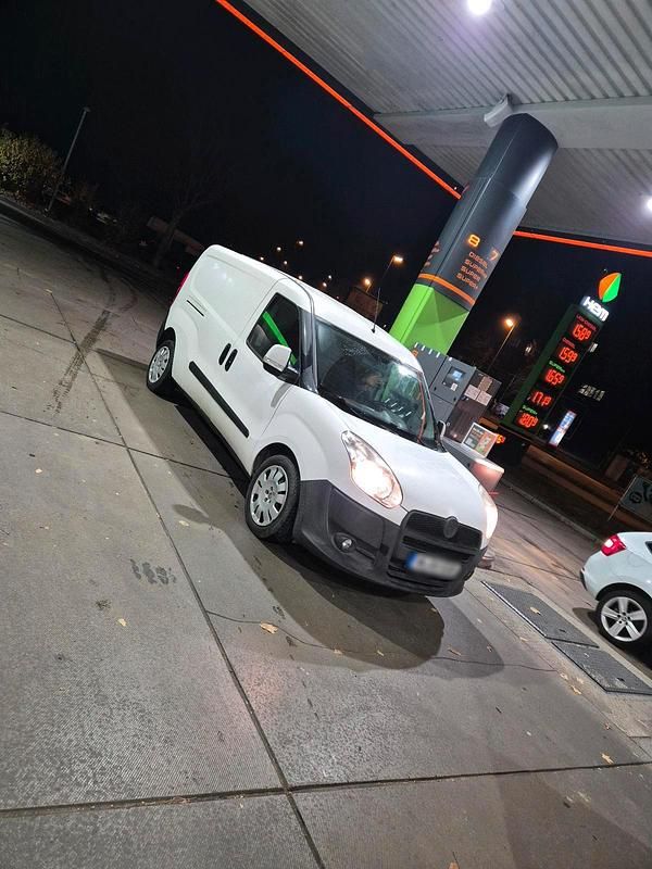 Gebraucht Fiat Doblò 90 PS (66 kW) 2016 Weiß Van / Kleinbus