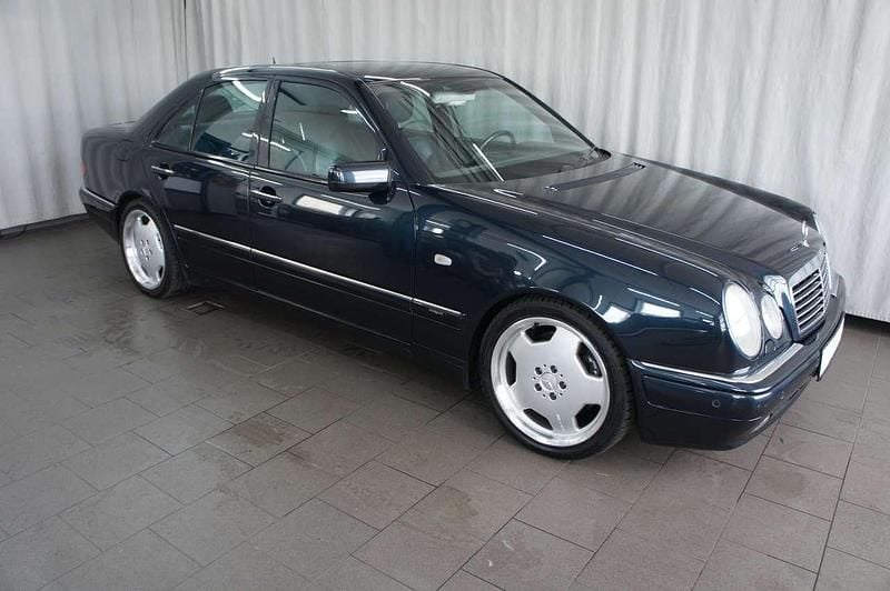 Blau Gebraucht 1997 Mercedes E50 AMG AMG Limousine | 32.900 € (Teuer) - Bild 1/3