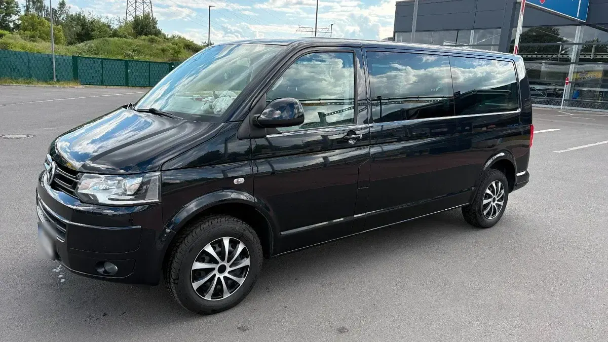 Gebraucht VW Caravelle 114 PS (83 kW) 2011 Schwarz Van
