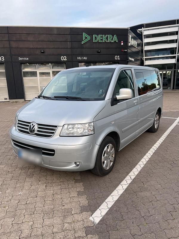Silber Gebraucht 2004 VW T5 Van | 8.450 € (Etwas zu teuer) - Bild 1/4