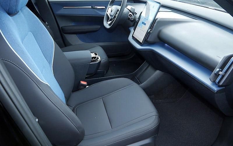 Neu Volvo EX30 Plus 200 kW (272 PS) 2026 Onyx schwarz SUV