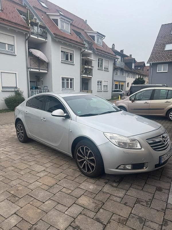 Silber Gebraucht 2012 Opel Insignia Limousine | 1.800 € (Guter Preis) - Bild 1/4