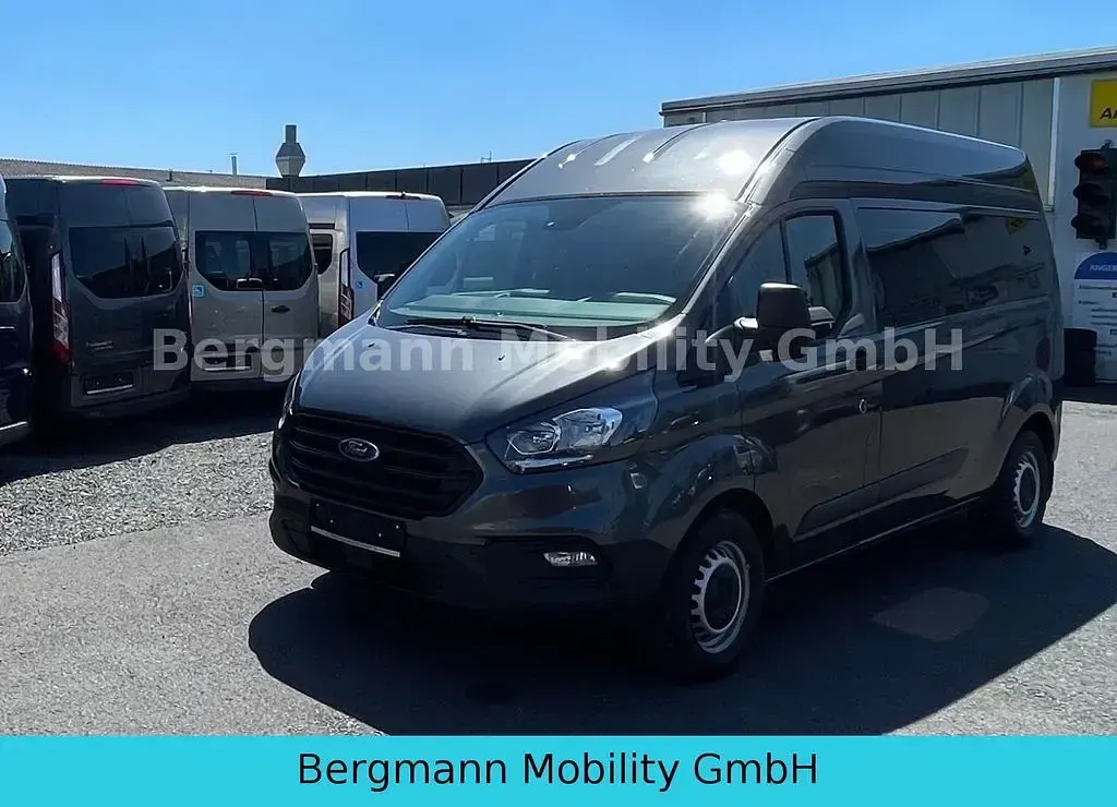 Gebraucht Ford Transit 131 PS (96 kW) 2019 Grau Van