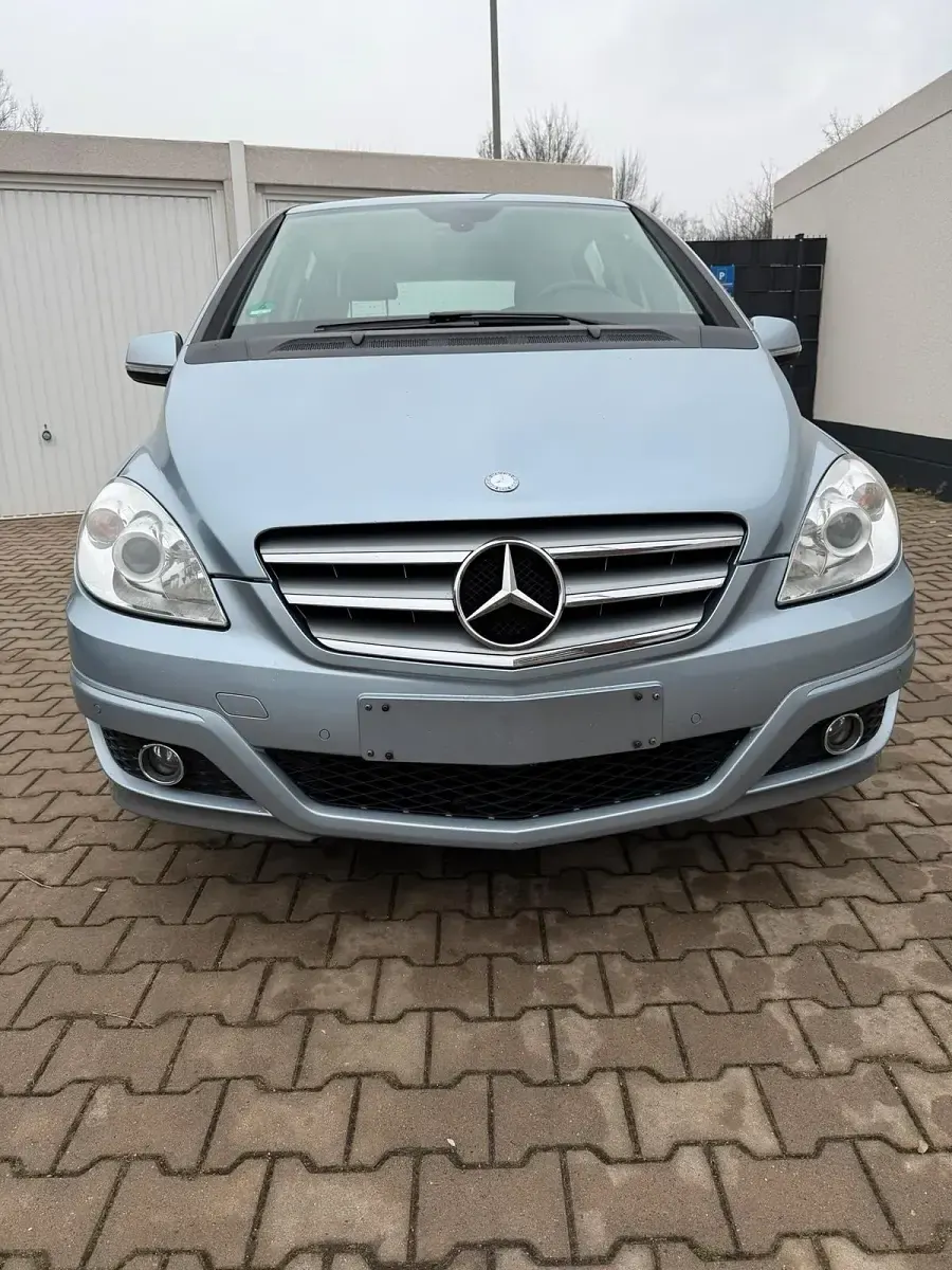 Gebraucht Mercedes B200 136 PS (100 kW) 2008 Grau Van / Kleinbus