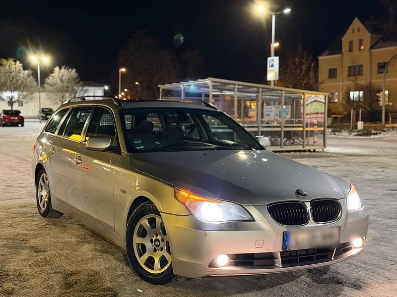 Grau Gebraucht 2004 BMW 530 Kombi | 3.000 € (Guter Preis) - Bild 1/4