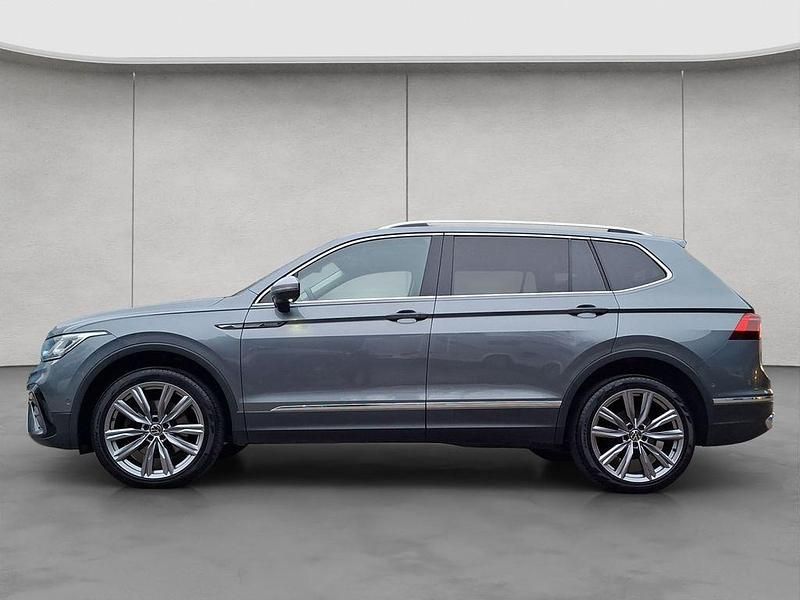 Gebraucht VW Tiguan Allspace Elegance 200 PS (147 kW) 2022 Grau SUV