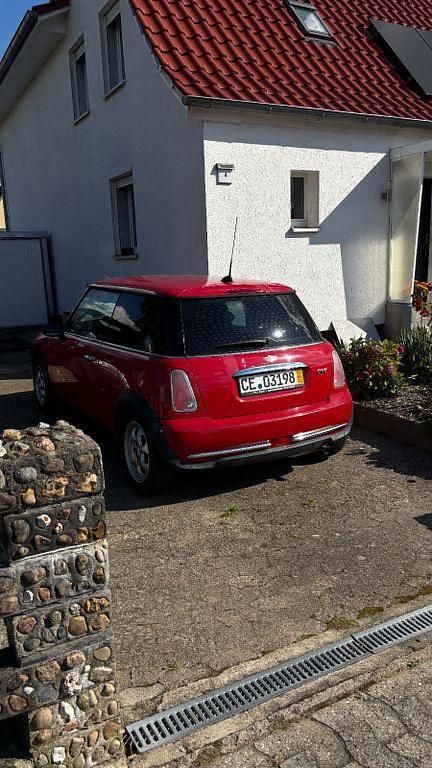 Gebraucht Mini ONE 90 PS (66 kW) 2006 Rot Kleinwagen