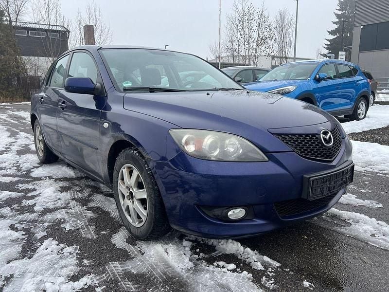 Blau Gebraucht 2004 Mazda 3 Inclusive Limousine | 790 € (Superpreis) - Bild 1/4