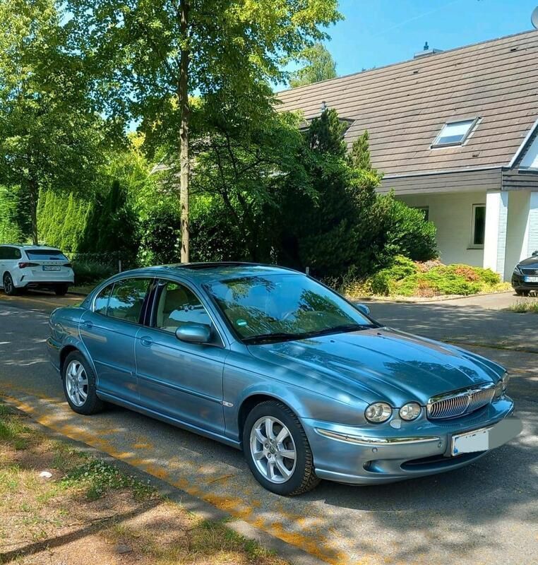 Blau Gebraucht 2004 Jaguar X-type Limousine | 4.499 € - Bild 1/4