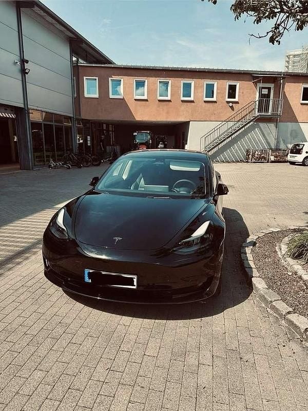 Schwarz Gebraucht 2022 Tesla Model 3 Limousine | 26.999 € (Guter Preis) - Bild 1/4
