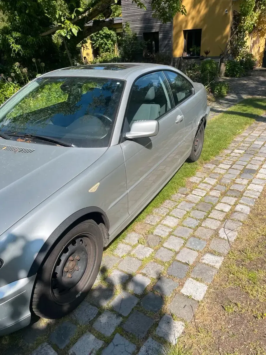 Gebraucht BMW 318 150 PS (110 kW) 2005 Silber Limousine