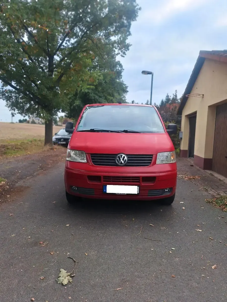 Gebraucht VW Caravelle 130 PS (95 kW) 2007 Rot Van