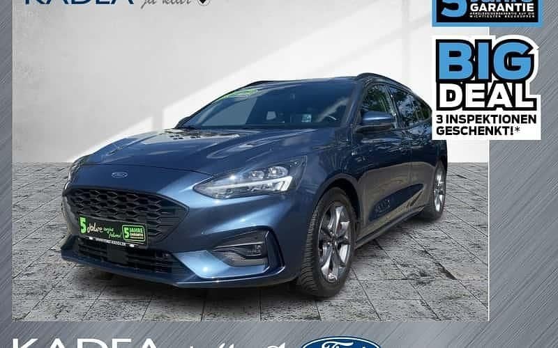 Blau Gebraucht 2022 Ford Focus ST-Line Kombi | 18.280 € (Guter Preis) - Bild 1/4