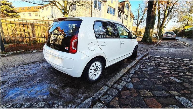 Second-hand VW up! Edition 75 CP (55 kW) 2012 Alb Hatchback