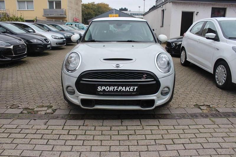 White silver Gebraucht 2015 Mini Cooper SD Kleinwagen | 8.850 € (Fairer Preis) - Bild 1/4