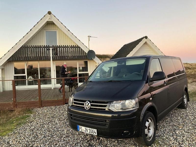 Gebraucht VW Multivan 179 PS (131 kW) 2011 Schwarz Van