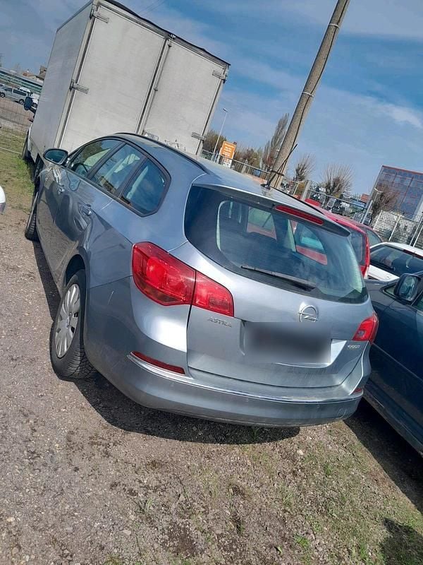 Gebraucht Opel Astra 2014 Grau Kombi