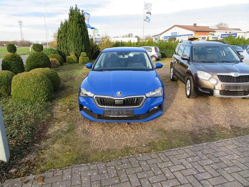 Gebraucht Skoda Scala Cool Plus 110 PS (80 kW) 2022 Blau Kleinwagen