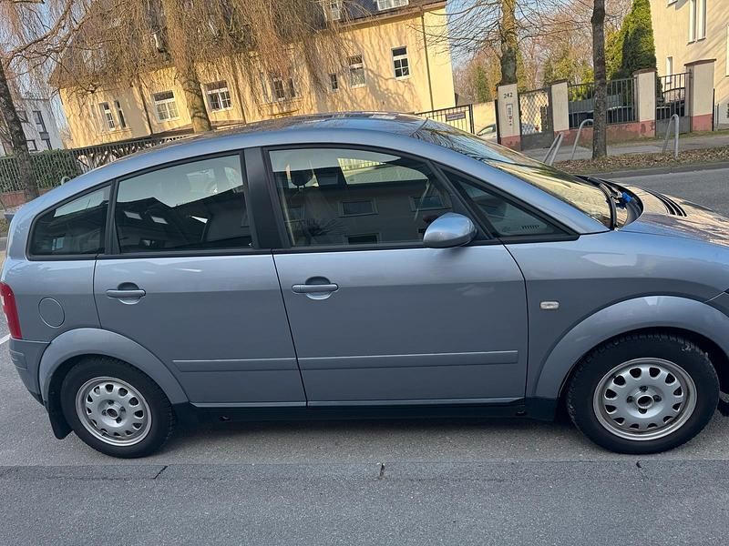 Gebraucht Audi A2 61 PS (44 kW) 2004 Silber Kleinwagen
