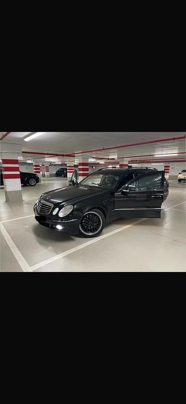 Gebraucht Mercedes E280 231 PS (169 kW) 2007 Schwarz Limousine