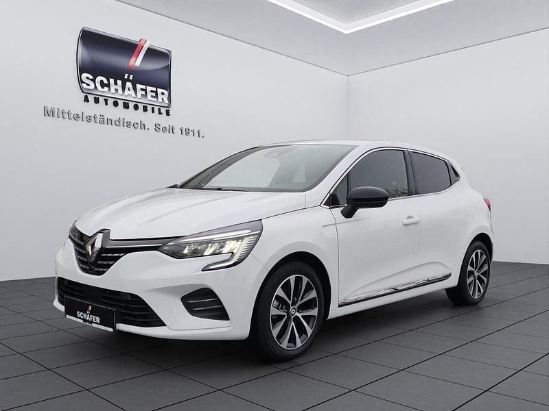Weiß Gebraucht 2023 Renault Clio V Play Kleinwagen | 16.490 € (Fairer Preis) - Bild 1/4