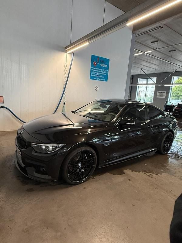 Schwarz Gebraucht 2018 BMW 440 M Performance Coupé | 37.999 € (Fairer Preis) - Bild 1/4