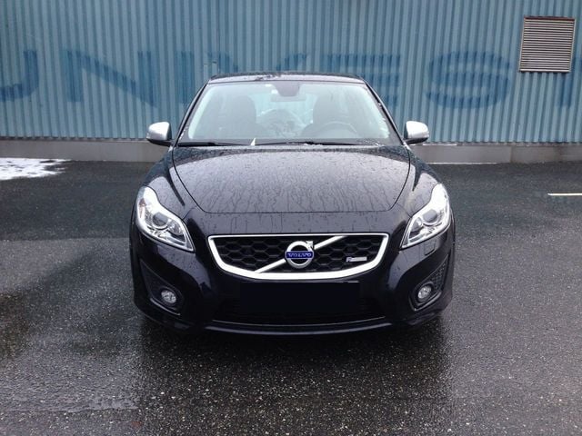 Gebraucht Volvo C30 R-Design Momentum 114 PS (83 kW) 2012 Schwarz metallic Kleinwagen