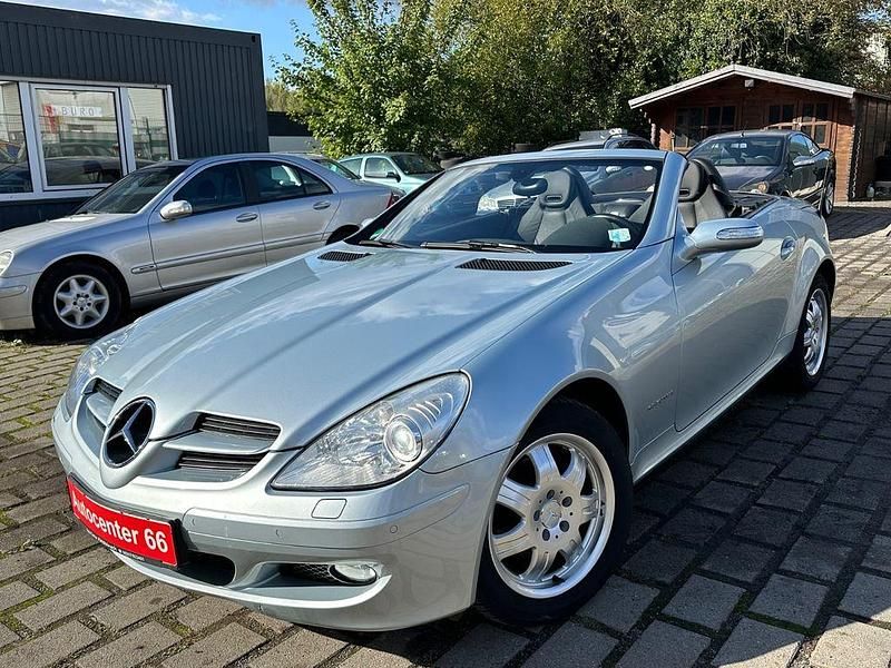 Silber Gebraucht 2004 Mercedes SLK200 Cabrio | 8.990 € (Fairer Preis) - Bild 1/4