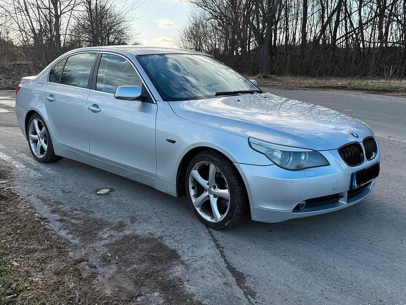 Gebraucht BMW 525 218 PS (160 kW) 2006 Silber Limousine