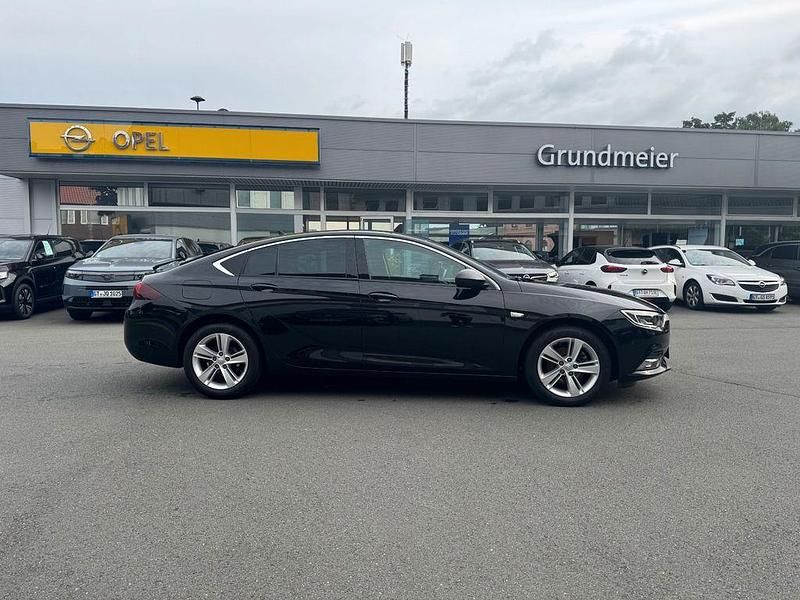 Gebraucht Opel Insignia Innovation 165 PS (121 kW) 2018 Schwarz Limousine