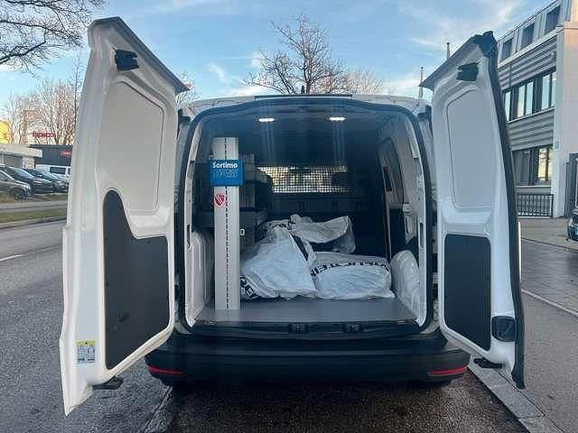 Weiß Gebraucht 2022 VW Caddy Van / Kleinbus | 15.950 € (Guter Preis) - Bild 1/3