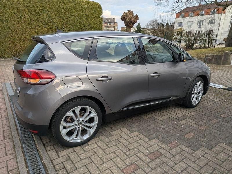 Gebraucht Renault Scénic IV Experience 140 PS (102 kW) 2018 Grau Van / Kleinbus