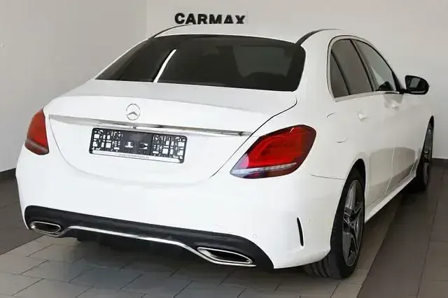 Gebraucht Mercedes C180 156 PS (114 kW) 2019 Weiß Limousine