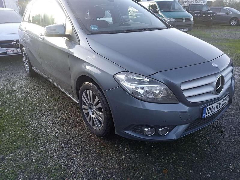 Gebraucht Mercedes B220 170 PS (125 kW) 2014 Grau Van / Kleinbus