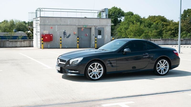 Schwarz Gebraucht 2013 Mercedes SL500 Cabrio | 31.800 € - Bild 1/4