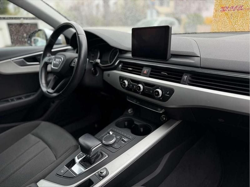 Second-hand Audi A4 150 CP (110 kW) 2016 Argintiu Break