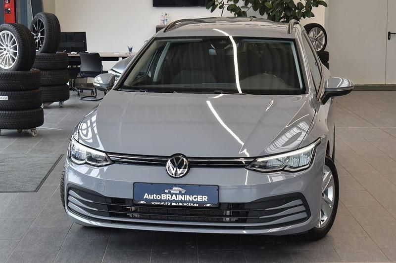 Grau Gebraucht 2021 VW Golf VIII Life Kombi | 19.850 € (Fairer Preis) - Bild 1/4