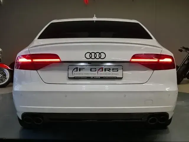 Gebraucht Audi S8 plus Ambiente 605 PS (444 kW) 2018 Gletscherweiã Limousine